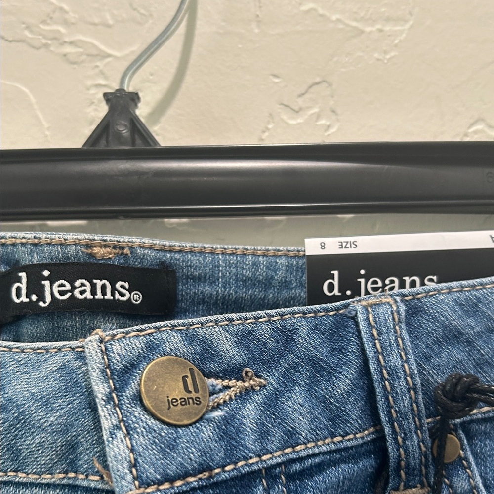 d. Jeans - Bermuda (2 Pair) Size 8 - Picture 3 of 3